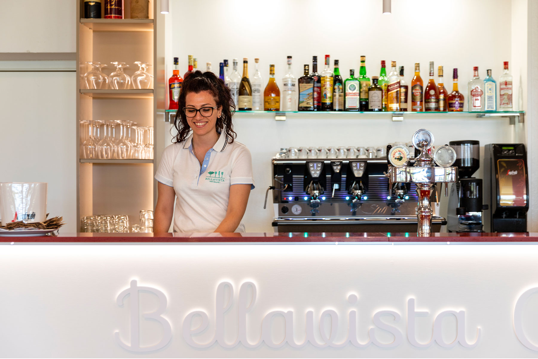 Cucina raffinata con vista spettacolare al Ristorante Bellavista del Villaggio San Paolo a Cavallino